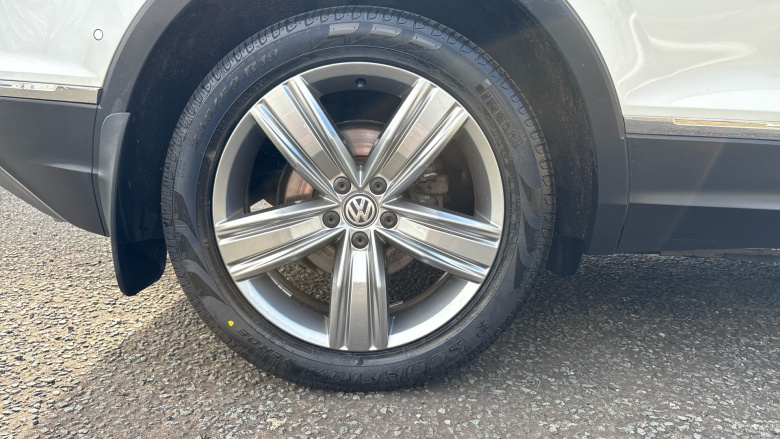 Volkswagen Tiguan 2.0 TSi 180 4Motion SEL 5dr DSG Petrol Estate